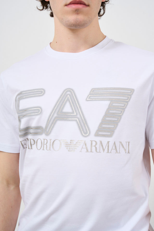 T-shirt uomo bianca con stampa EA7 sul petto