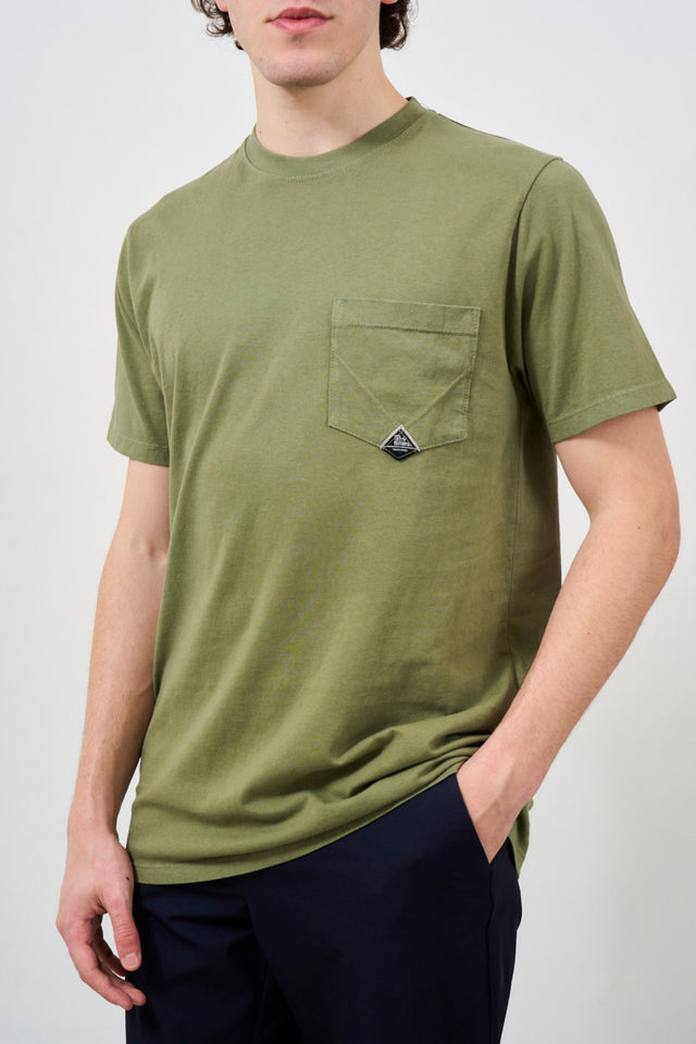 T-shirt uomo verde militare con taschino