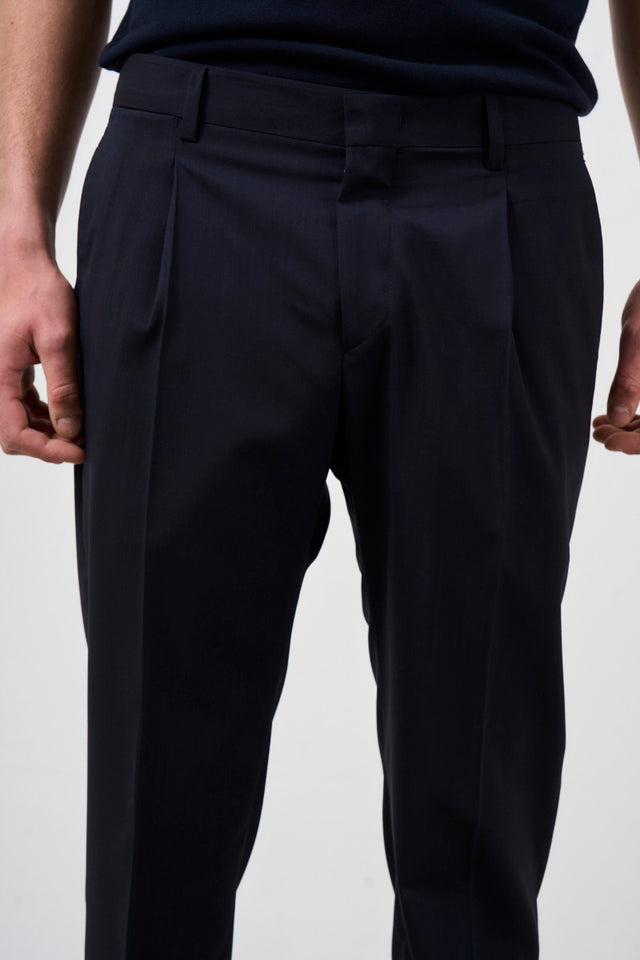 Pantalone uomo con pinces nero