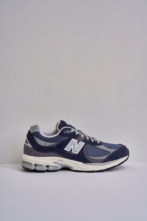 NEW BALANCE Men's sneakers 2002R