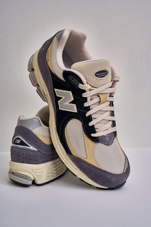 NEW BALANCE Men's sneakers 2002R - 2