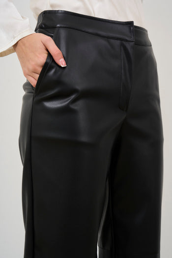 Women's black faux leather trousers - 7