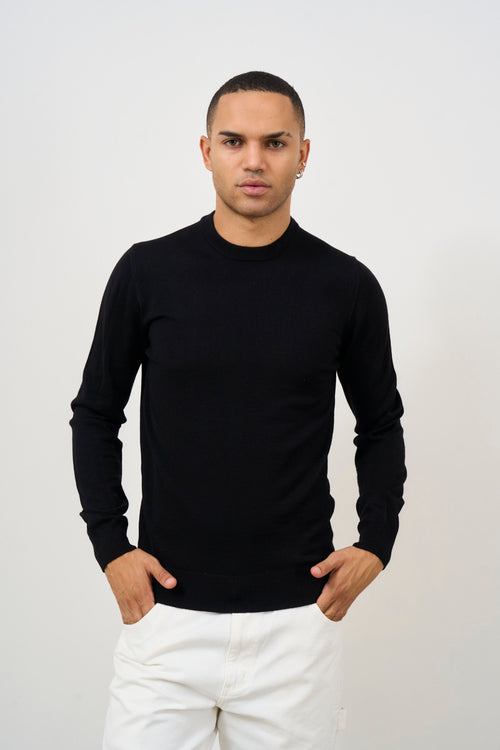 Men's black crew neck sweater