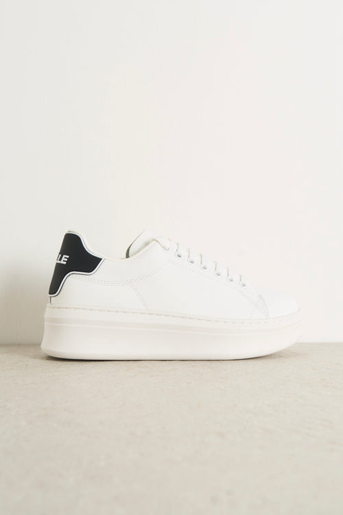 Women's leather sneakers with black detail