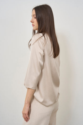 Women's white blouse with three-quarter sleeves - 4