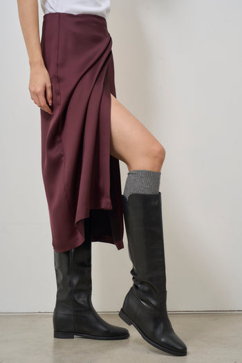 Women's midi skirt in burgundy with satin slit - 5