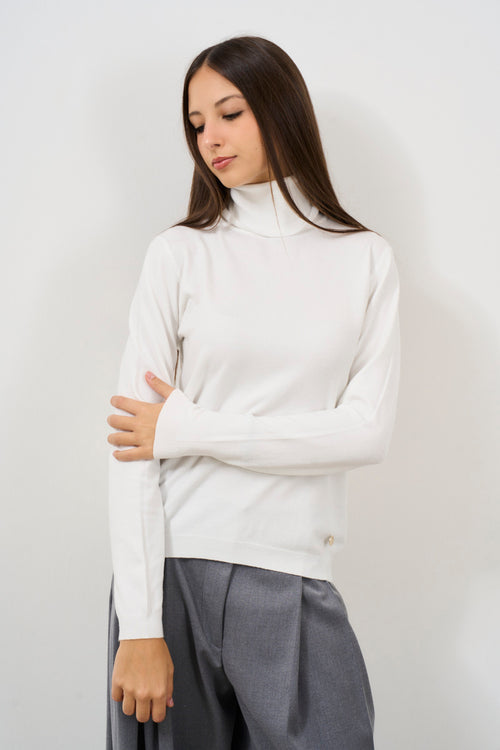 Women's turtleneck white color