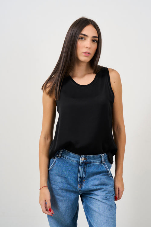 Women's black sleeveless top