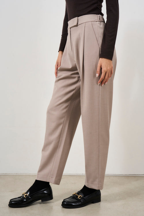 Carrot fit beige women's trousers - 2