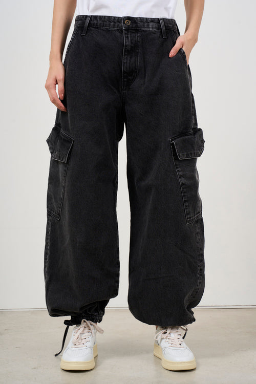 Black oversized women's jeans