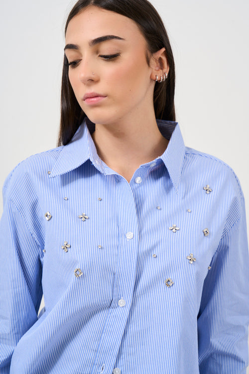 Camicia donna celeste con dettaglio pietre - 2