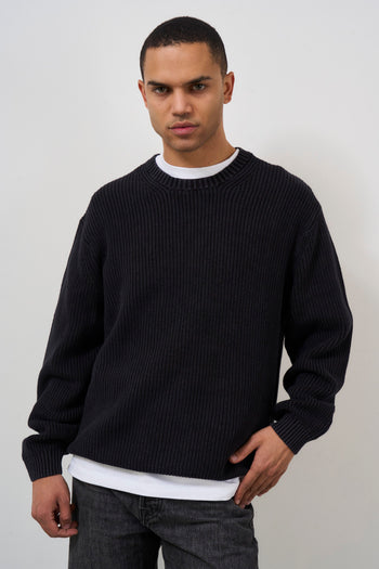 Men's black crew neck sweater - 3