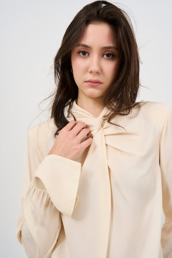 Camicia donna beige con nodo sul davanti - 3