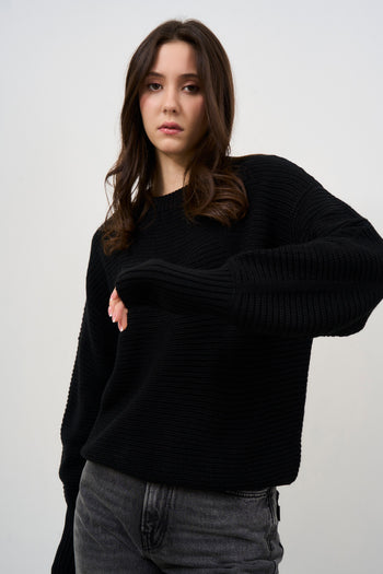 Women's black ribbed crew neck sweater - 3