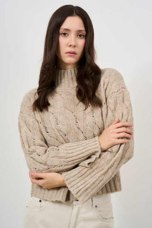 Maglia donna collo alto a trecce beige