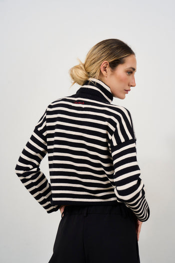 Women's black and white striped sweater - 5