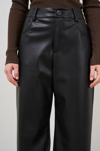 Women's black faux leather trousers - 4