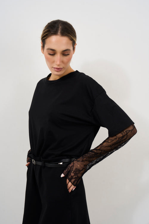 T-shirt donna nera maniche in pizzo - 2