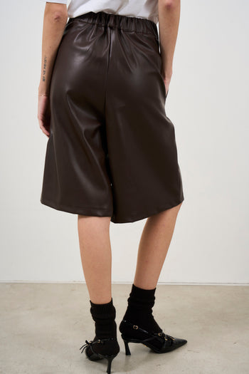 Women's Bermuda shorts in brown eco-leather - 4