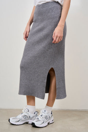 Long grey knitted women's skirt - 3