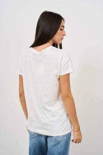 T-shirt donna bianca con ricamo scritta sul fronte - 5