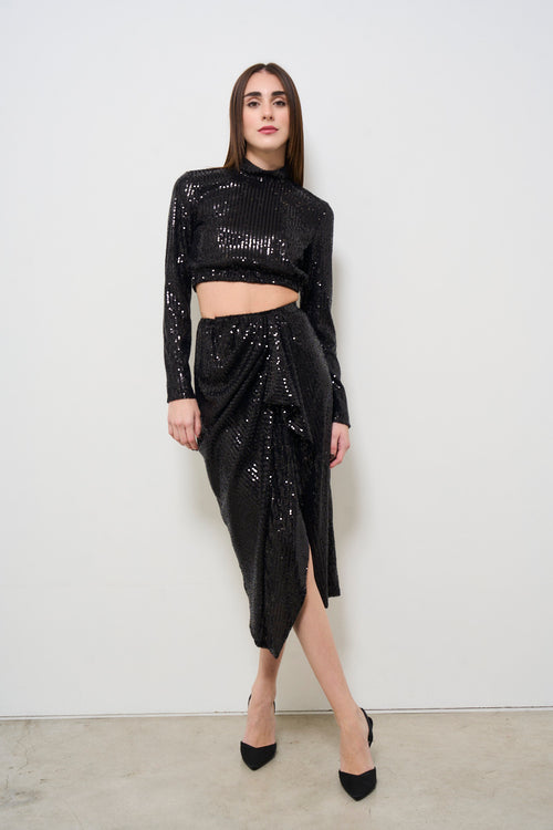 Cropped women's top with black sequins