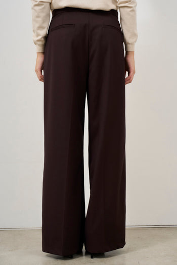 Straight leg trousers with pleats - 4