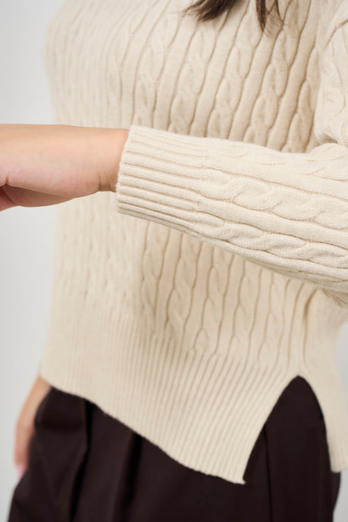 Cable knit crew neck sweater - 2