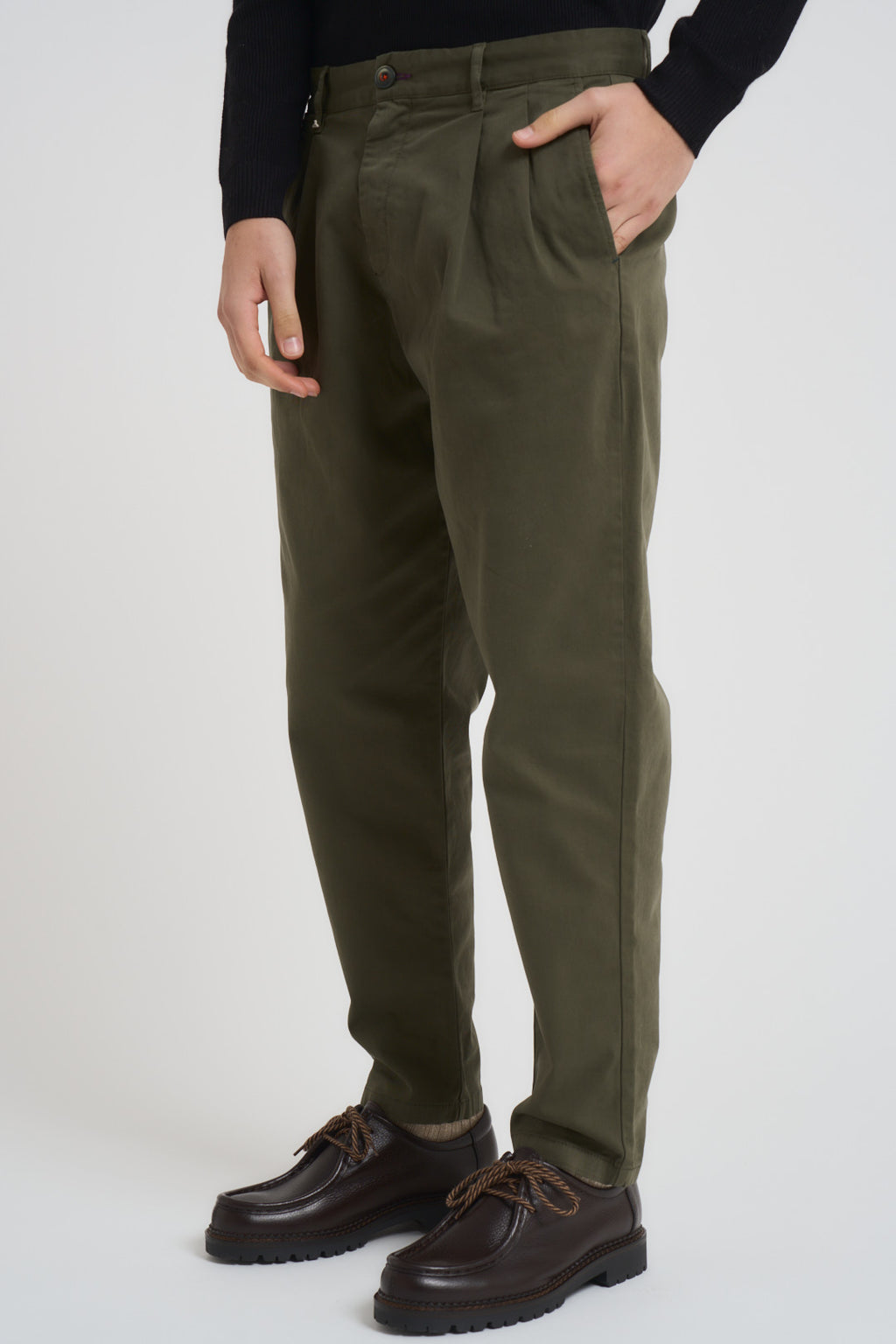 Pantalone uomo con pinces verde 252146 324 BERNA 