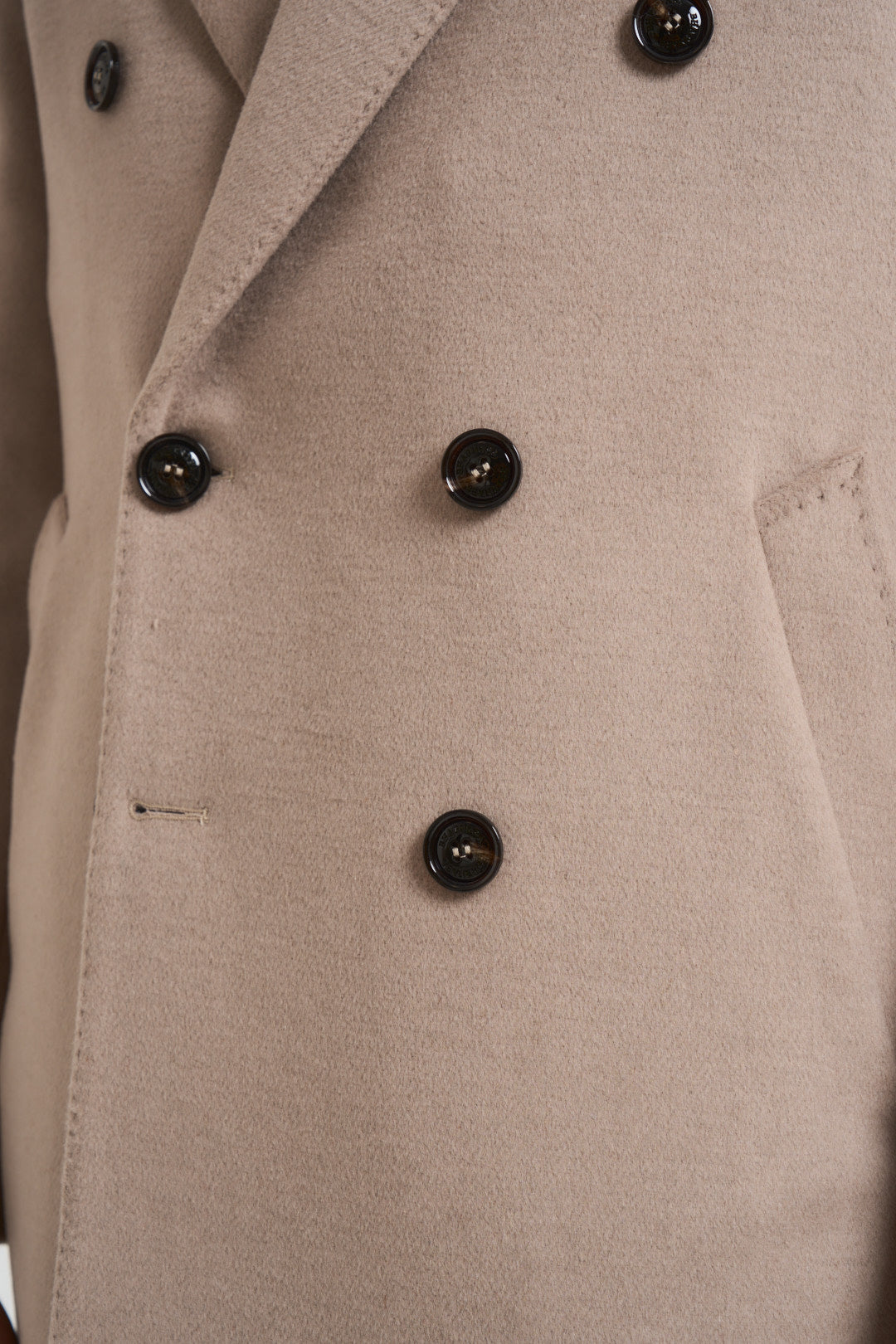 Cappotto uomo doppiopetto sabbia MCPS126 FOSHANBEIGE BHARNABA 