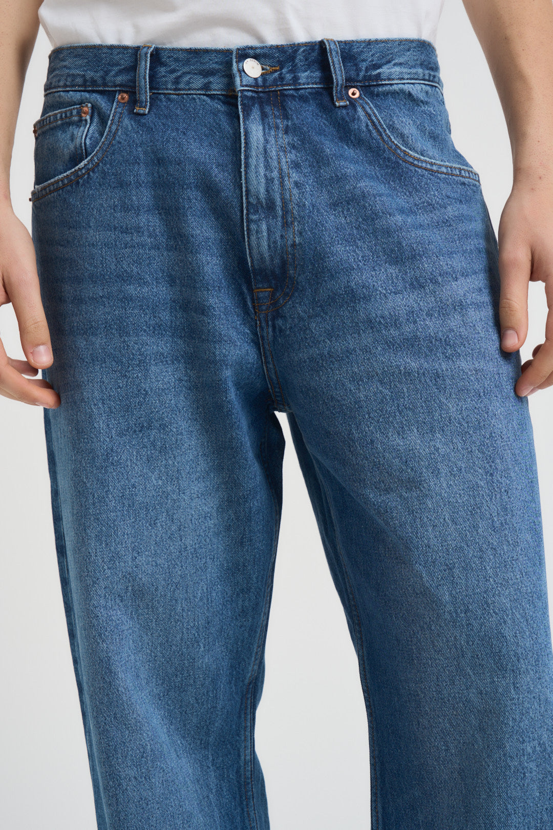 Jeans uomo Omar in denim scuro 2110102 L90 DRDENIM 