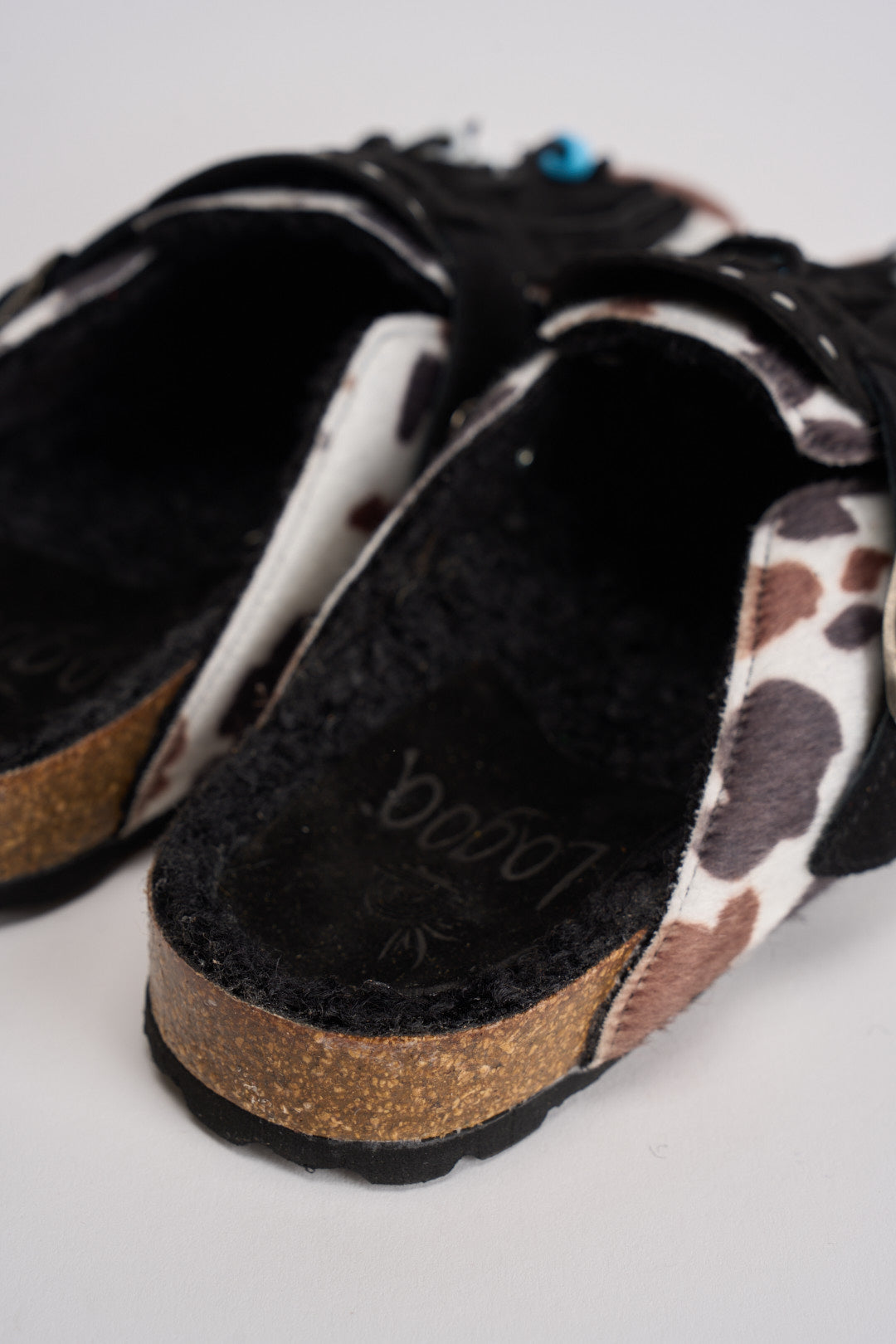 Sabot donna in suede animalier con frange DANDARA COW NERO BIANCO LAGOA 