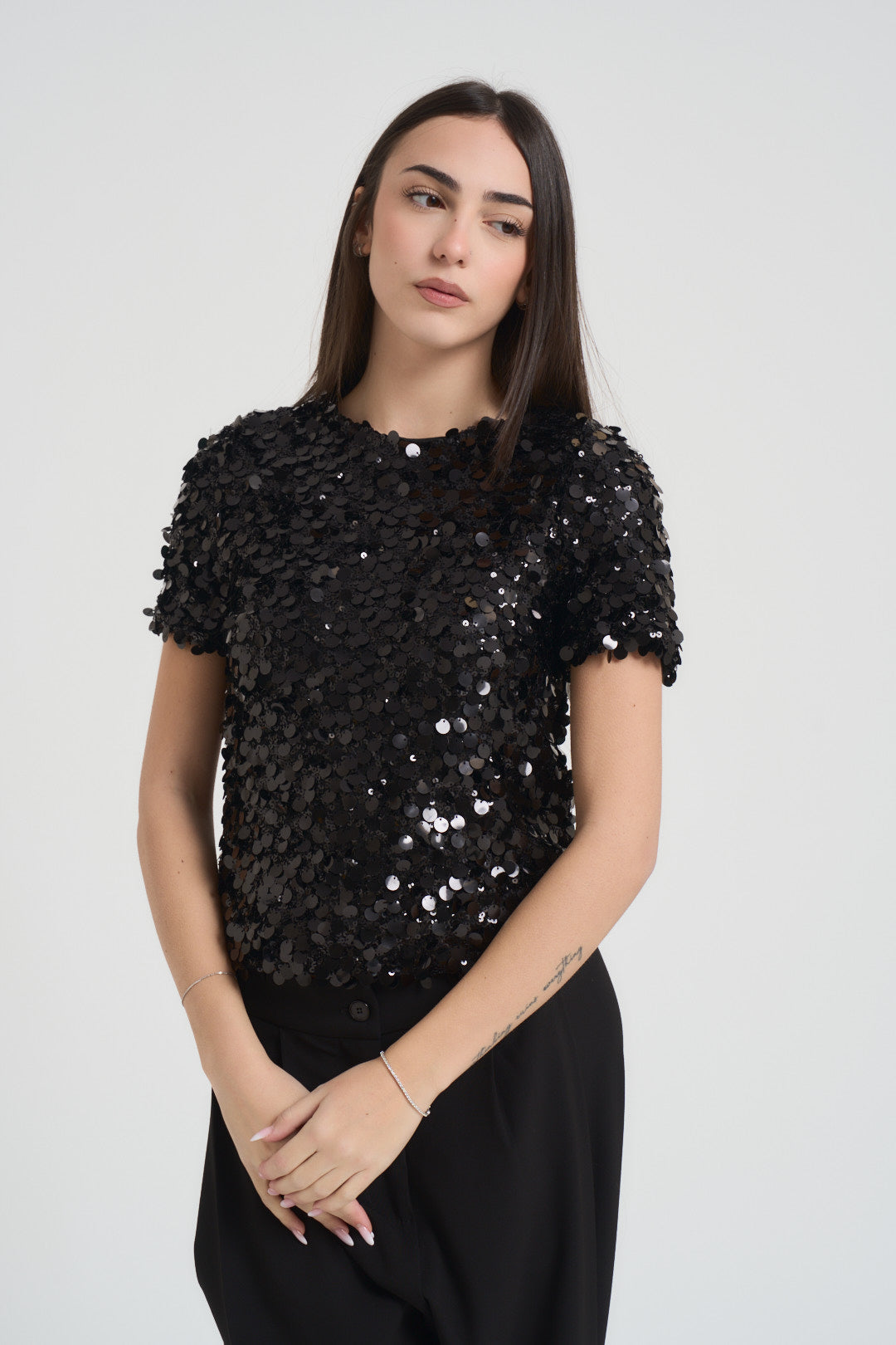 T-shirt donna girocollo con paillettes nero W25TB53 NERO TENSIONE IN 