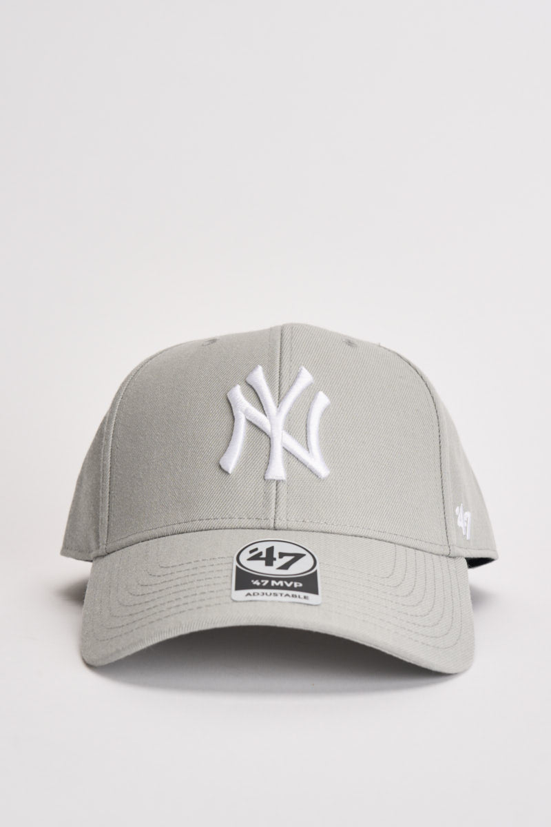 Cappello uomo New York Yankees grigio chiaro 15062501 GREY 47 Brand 
