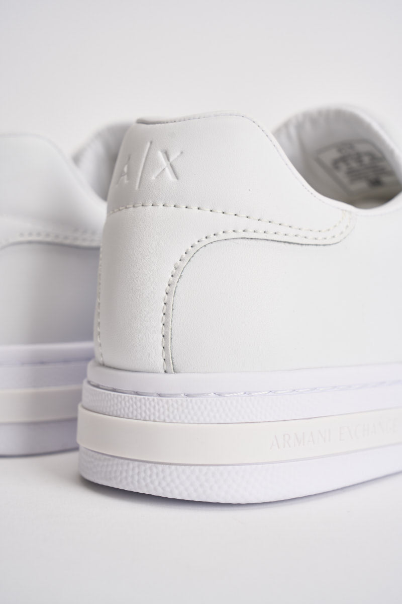 Sneakers uomo bianche XM000141 AF11912U0002 ARMANI EXCHANGE 
