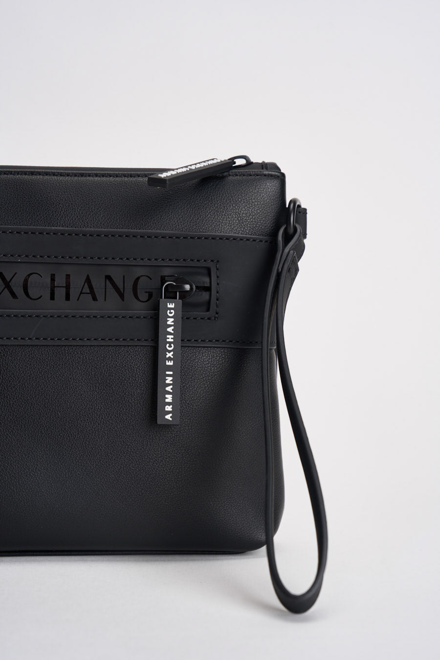 Pochette donna Angel nera XM003595 AF26679MC043 ARMANI EXCHANGE 