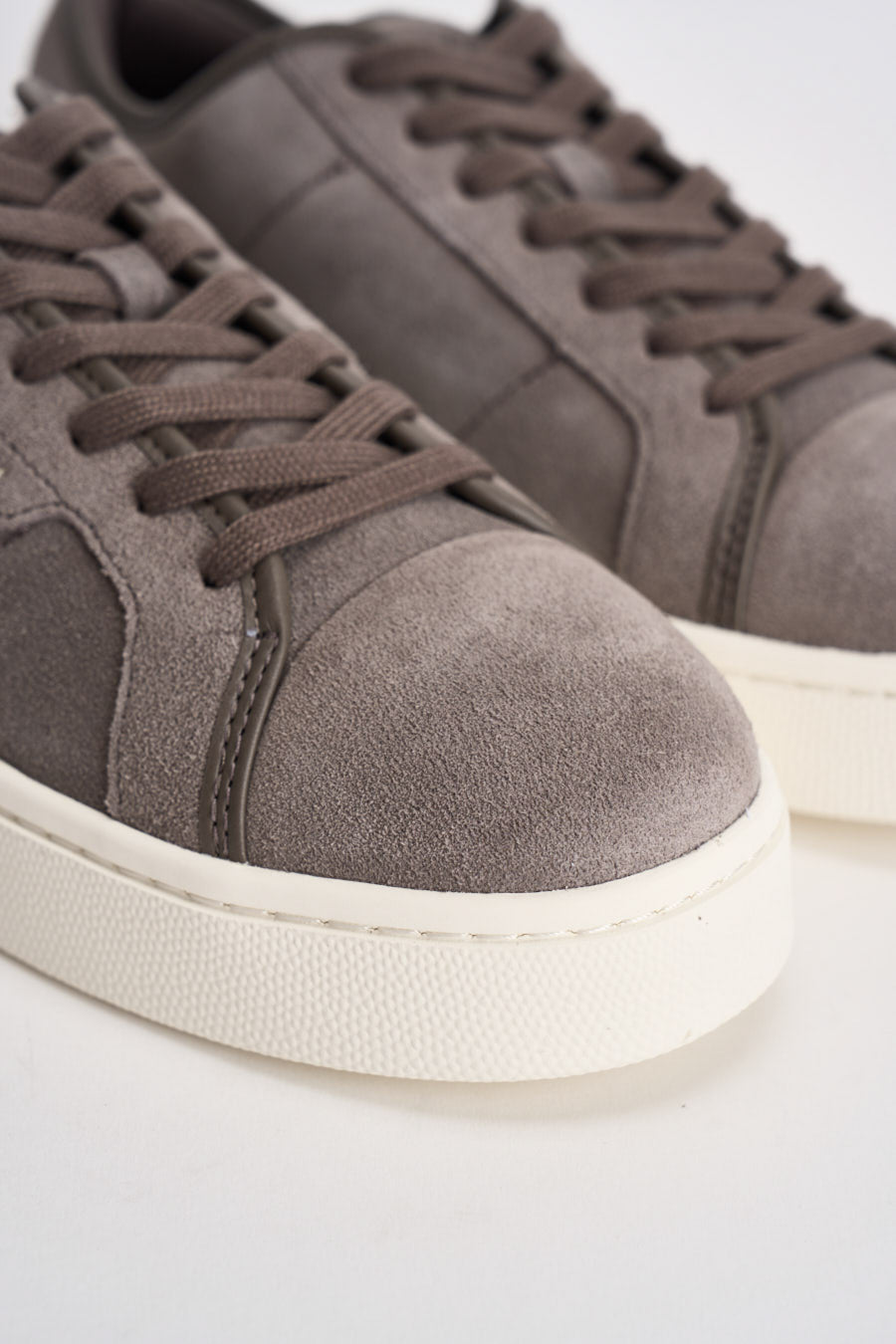 Sneakers uomo in suede grigio tortora XM003617 AF29106U6125 ARMANI EXCHANGE 