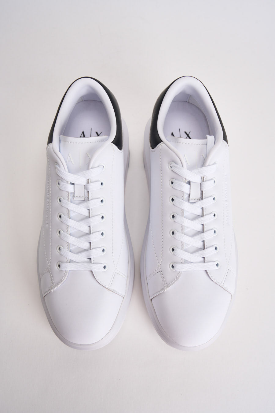 Sneakers uomo bianca e blu XUX123 XV534K488 ARMANI EXCHANGE 