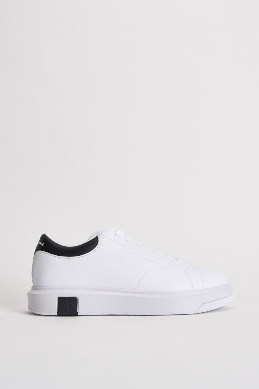 Sneakers uomo bianca e blu XUX123 XV534K488 ARMANI EXCHANGE 