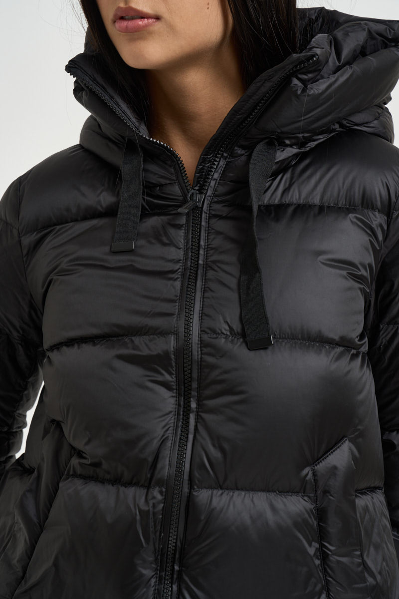 Piumino donna midi nero GENEVA6630 DLC690 BOMBOOGIE 
