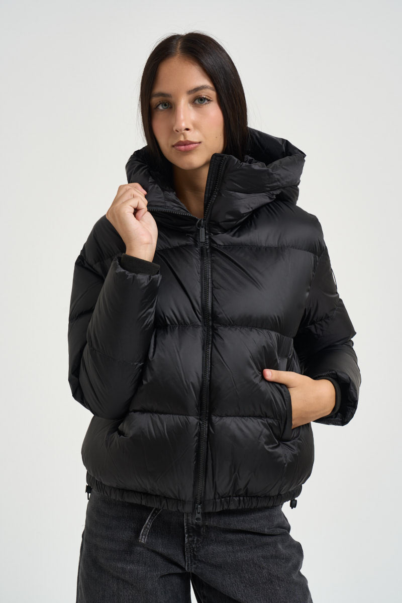 Piumino donna corto nero RIGA8139 DLC690 BOMBOOGIE 