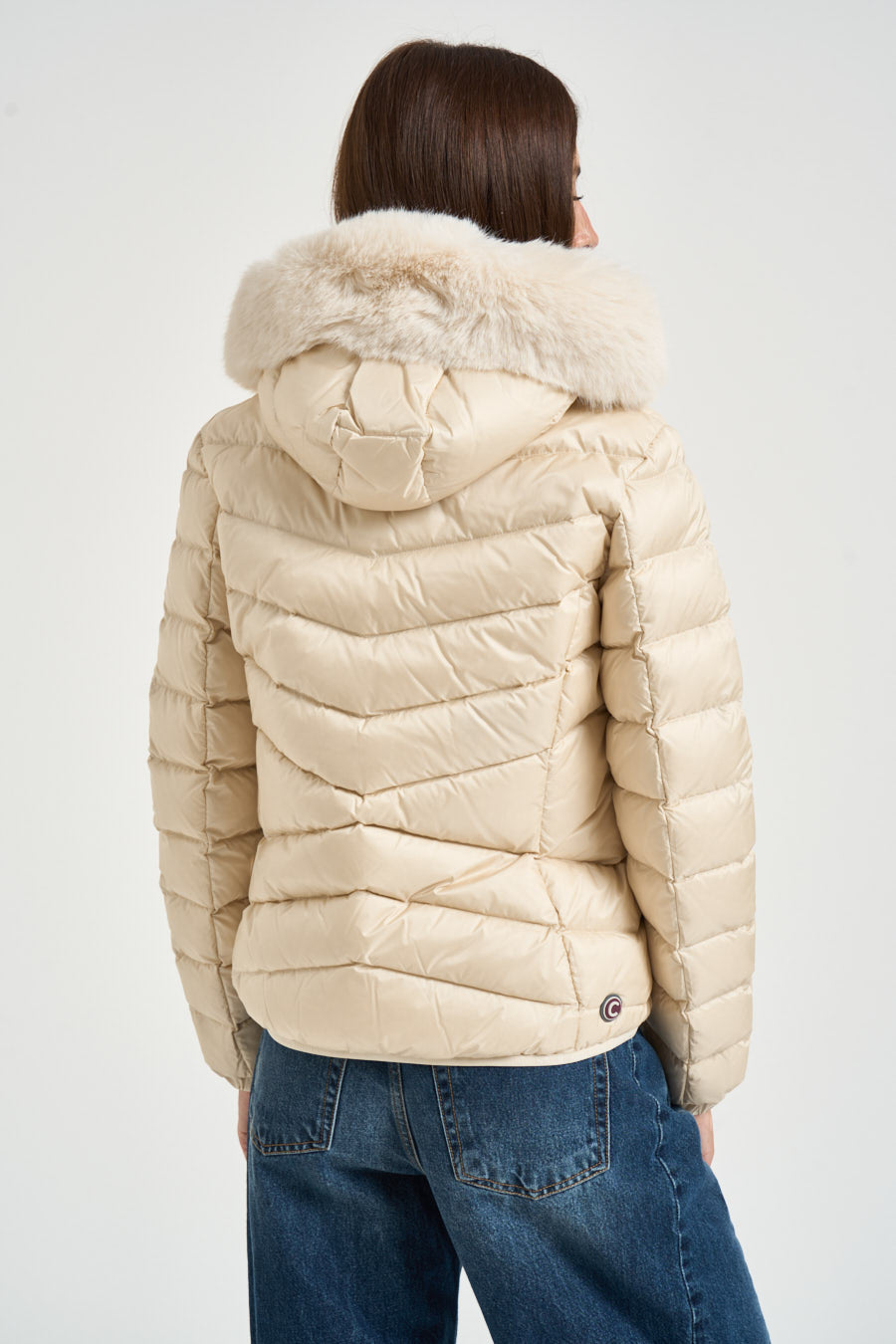 Piumino donna cappuccio in ecopelliccia avorio 22000019E 2YO56 COLMAR 