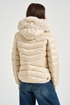 Piumino donna cappuccio in ecopelliccia avorio 22000019E 2YO56 COLMAR 