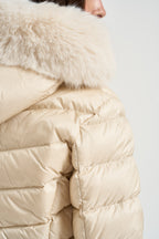 Piumino donna cappuccio in ecopelliccia avorio 22000019E 2YO56 COLMAR 