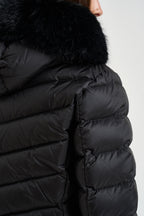 Piumino donna cappuccio in ecopelliccia nero 22000019E 2YO99 COLMAR 