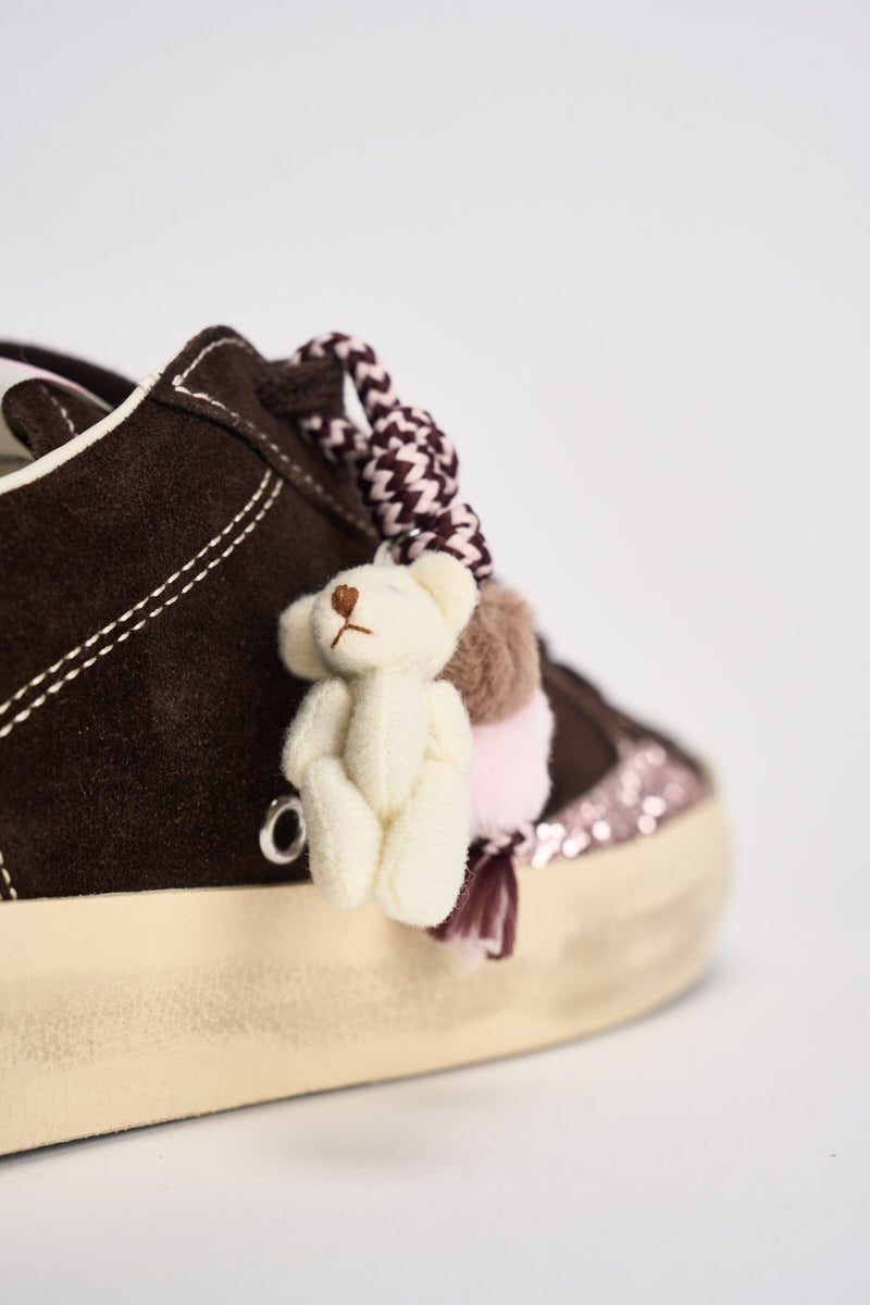 Sneakers donna con dettaglio pendente marrone scuro 23006 60 CRIME LONDON 