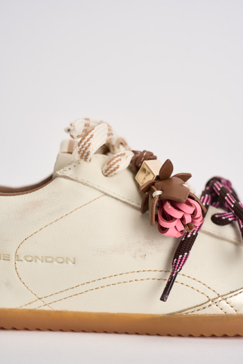 Sneakers donna con ciondolo panna 23603 10 CRIME LONDON 