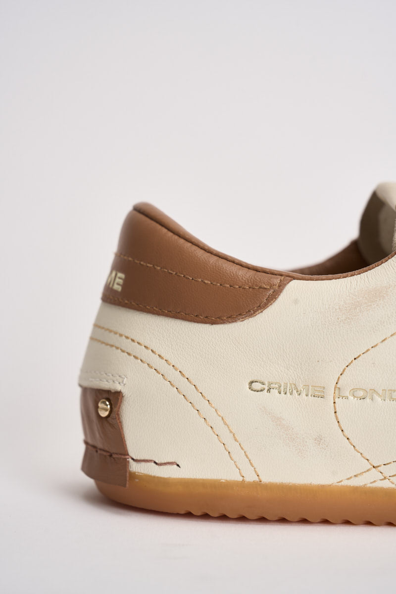 Sneakers donna con ciondolo panna 23603 10 CRIME LONDON 