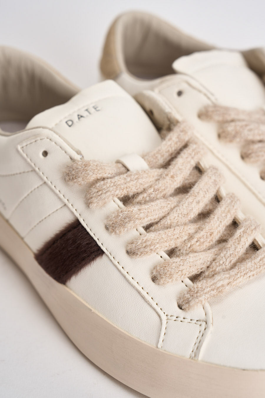 Sneakers uomo Hill Low Vintage bianche e beige W451 HLVNMK D.A.T.E. 