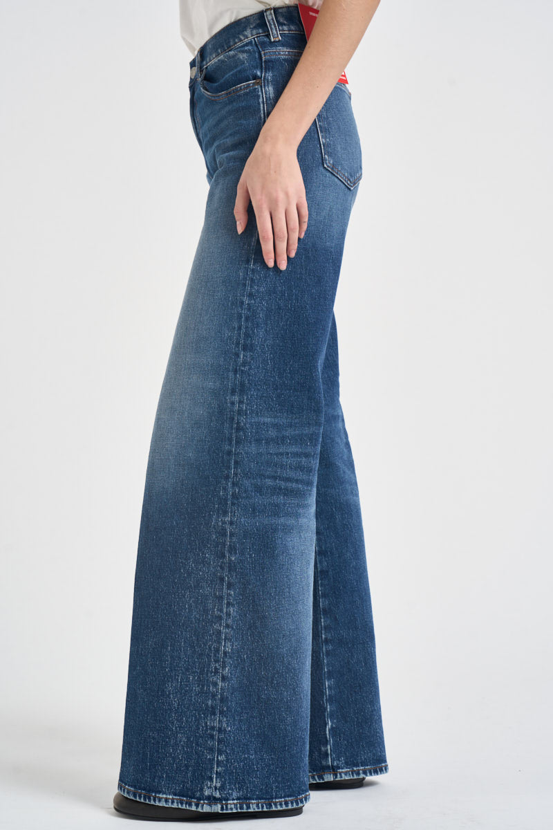 Jeans donna flared 1978 D-Akemi in denim scuro A03624 09L21 DIESEL 